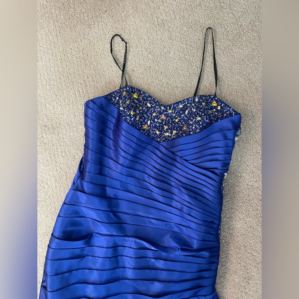 Prom dress - Picture 3 of 6